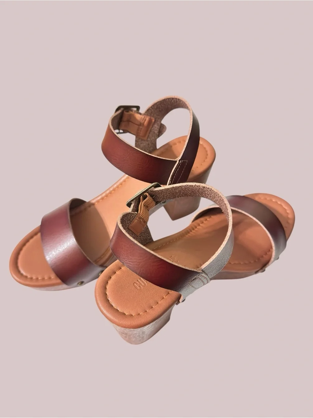 CUSHIONAIRE Women's Sydney Faux Wood Sandals + LiteSole Technology NWT Size 8